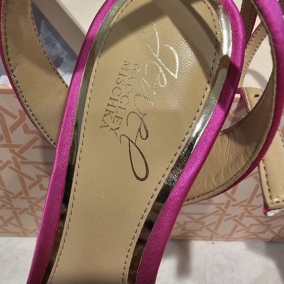 Badgley Mischka Jewel Pumps Brand New - Picture 4 of 8
